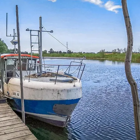 2 Bedroom Lovely In *