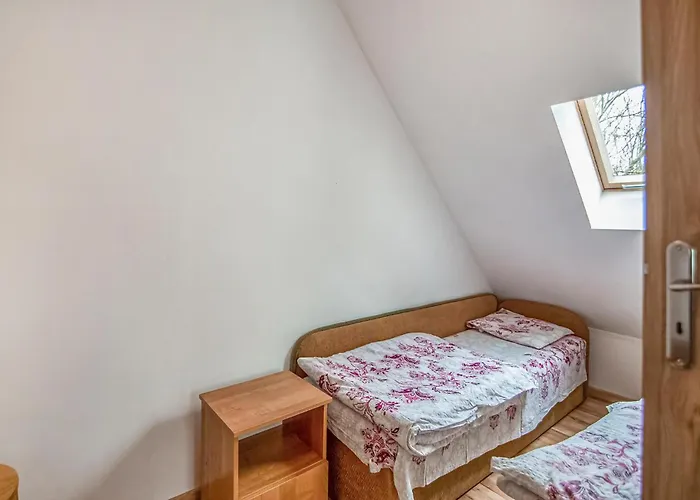 בית נופש 2 Bedroom Lovely In *