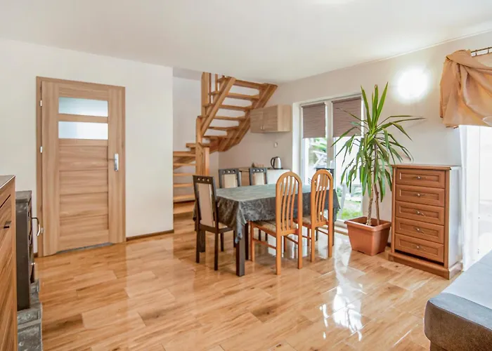 בית נופש 2 Bedroom Lovely In Oslonka