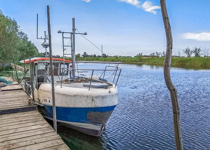 2 Bedroom Lovely In *