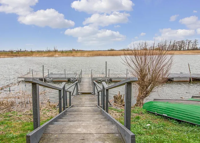 בית נופש 2 Bedroom Lovely In